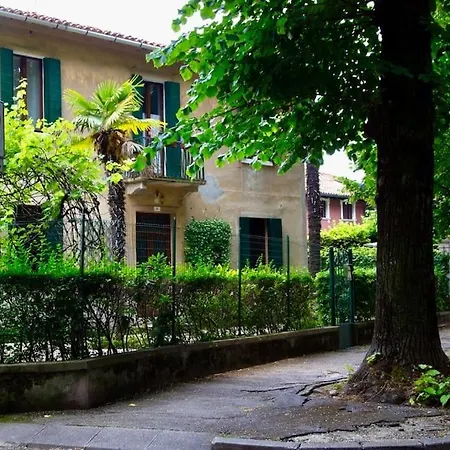 Sull'isola Del Lido