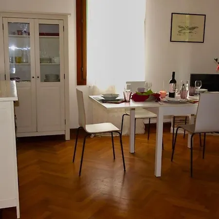 Isola Del Lido, Luminoso, Immerso Nel Verde, Per 5 Daire Venedik-Lido