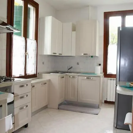 Isola Del Lido, Luminoso, Immerso Nel Verde, Per 5 * 베니스-리도