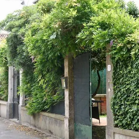 Isola Del Lido, Luminoso, Immerso Nel Verde, Per 5
