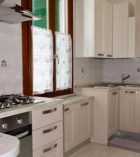 Isola Del Lido, Luminoso, Immerso Nel Verde, Per 5 Apartamento *