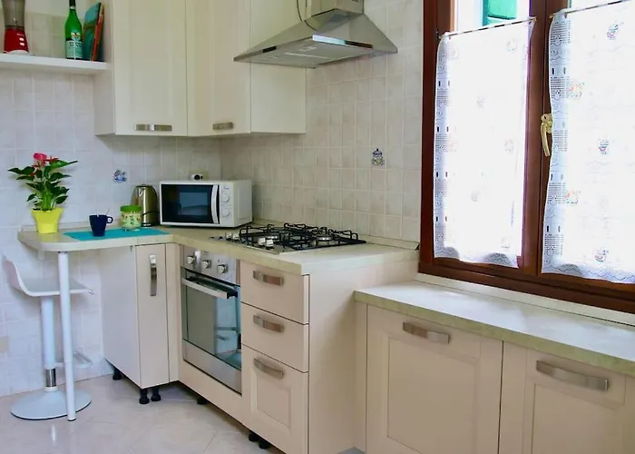 Apartamento Isola Del Lido, Luminoso, Immerso Nel Verde, Per 5 *