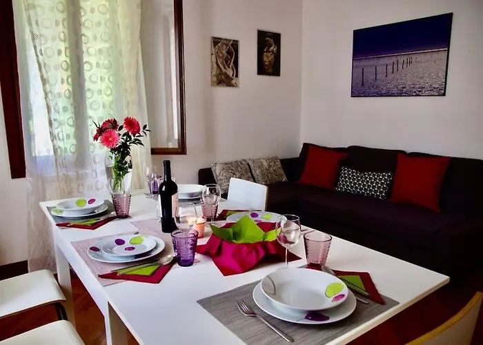 Apartamento Isola Del Lido, Luminoso, Immerso Nel Verde, Per 5